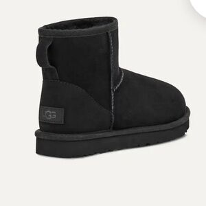 UGG Classic Mini II Boot, NWT.